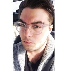 Meet your Posher, Max